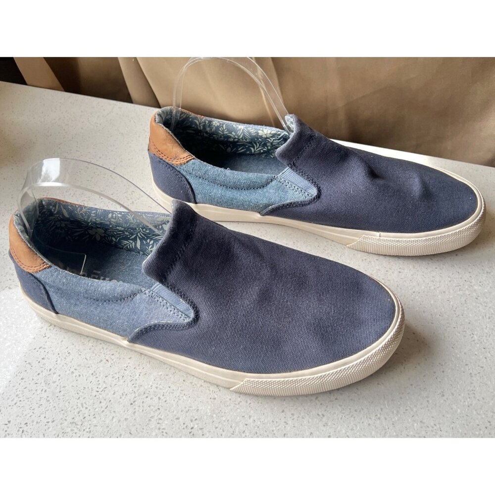 Crevo Mens Baldwin Slip On Sneakers Size 10.5 Denim Blue & Tan Canvas Shoes - Picture 2 of 9